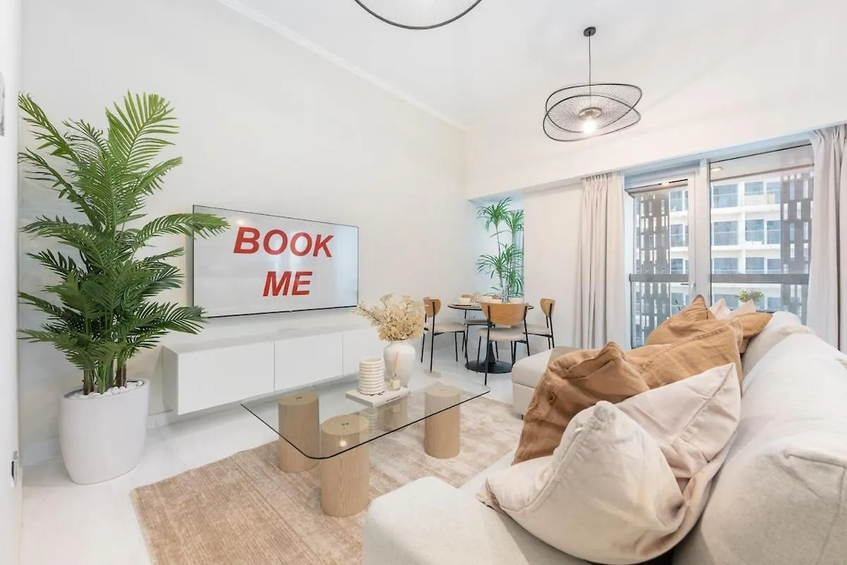 Upscale 2-Bedroom Flat In Dubai Marina Apartment