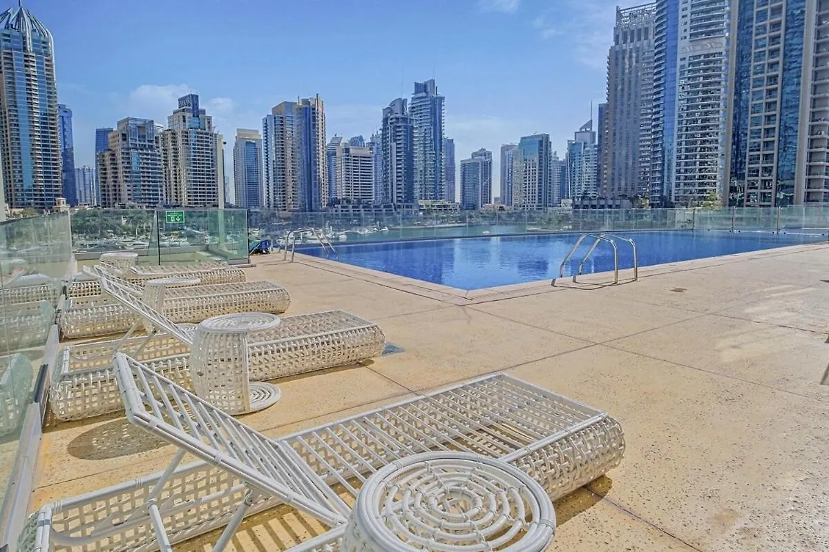 Upscale 2-Bedroom Flat In Dubai Marina Apartment