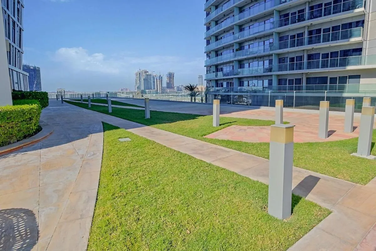 Upscale 2-Bedroom Flat In Dubai Marina Apartment