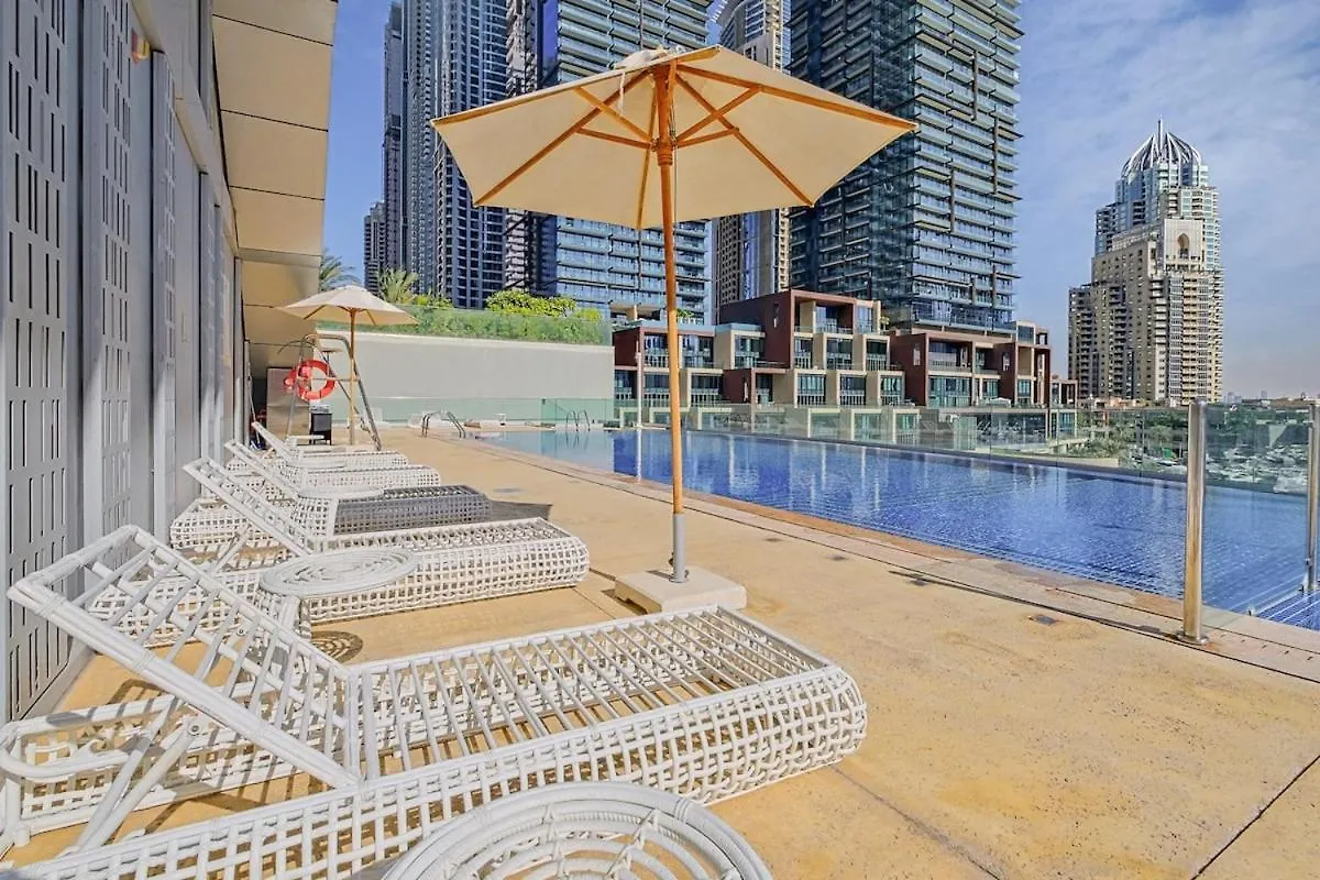 Upscale 2-Bedroom Flat In Dubai Marina United Arab Emirates